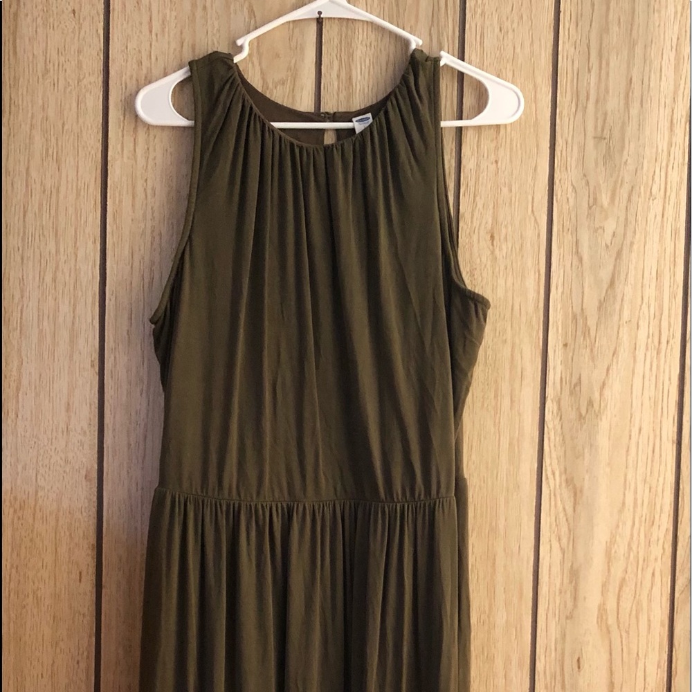 Full length Olive green dress, empire cut, size XL